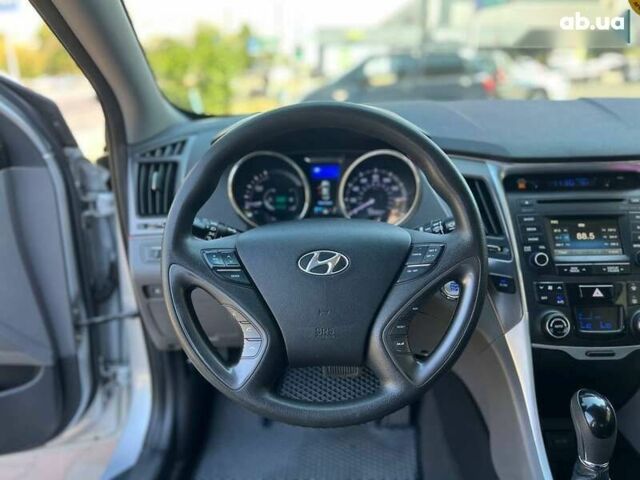 Хендай Соната, об'ємом двигуна 0 л та пробігом 160 тис. км за 9999 $, фото 16 на Automoto.ua