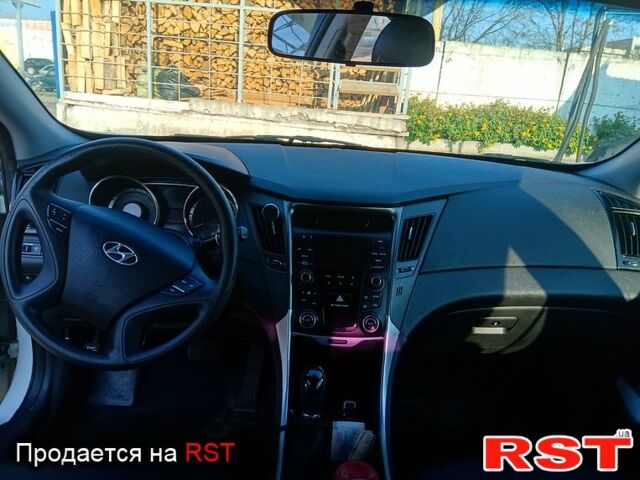 Хендай Соната, об'ємом двигуна 2 л та пробігом 245 тис. км за 7900 $, фото 9 на Automoto.ua