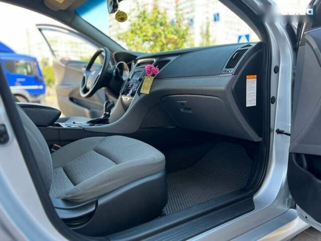 Хендай Соната, об'ємом двигуна 0 л та пробігом 160 тис. км за 9999 $, фото 19 на Automoto.ua