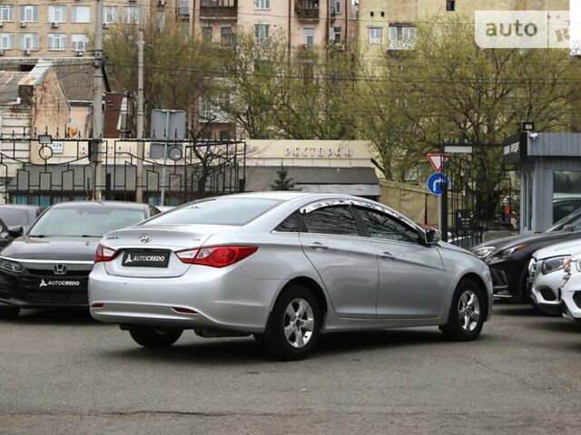 Хендай Соната, об'ємом двигуна 2 л та пробігом 192 тис. км за 8700 $, фото 5 на Automoto.ua