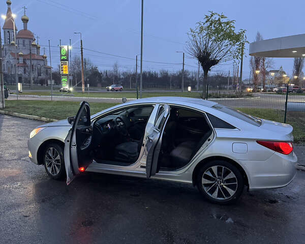 Хендай Соната, объемом двигателя 2 л и пробегом 321 тыс. км за 6999 $, фото 9 на Automoto.ua