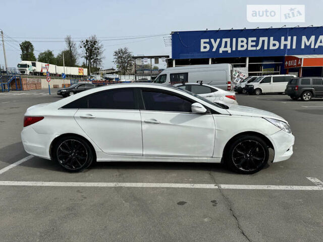 Хендай Соната, объемом двигателя 2 л и пробегом 244 тыс. км за 5399 $, фото 1 на Automoto.ua