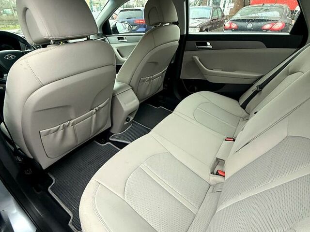 Хендай Соната, об'ємом двигуна 2.4 л та пробігом 157 тис. км за 9500 $, фото 10 на Automoto.ua