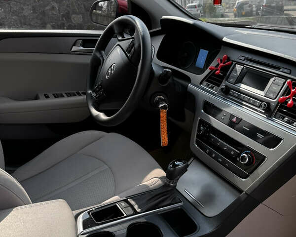 Хендай Соната, объемом двигателя 2.4 л и пробегом 190 тыс. км за 10300 $, фото 9 на Automoto.ua