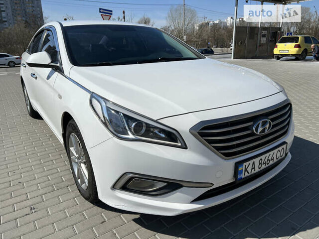 Хендай Соната, об'ємом двигуна 2 л та пробігом 365 тис. км за 8990 $, фото 3 на Automoto.ua