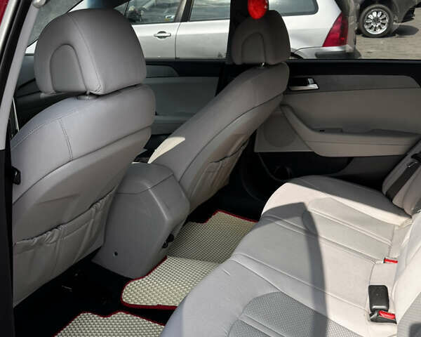 Хендай Соната, объемом двигателя 2.4 л и пробегом 190 тыс. км за 10300 $, фото 7 на Automoto.ua