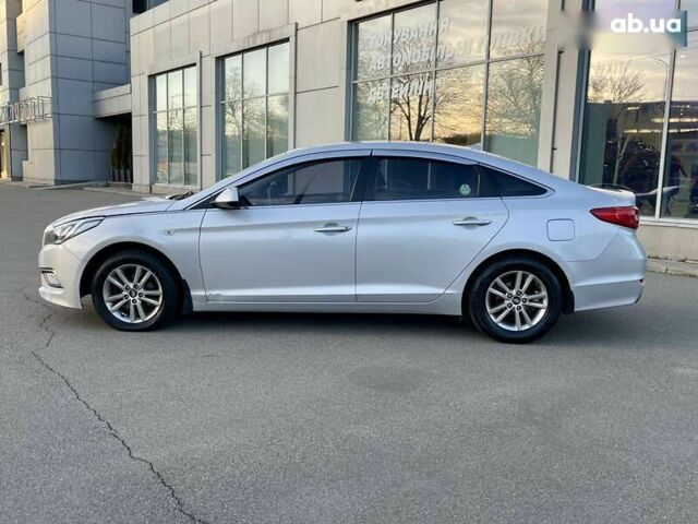 Хендай Соната, об'ємом двигуна 2 л та пробігом 383 тис. км за 7900 $, фото 3 на Automoto.ua