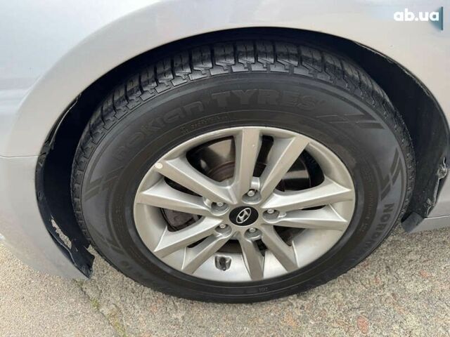 Хендай Соната, об'ємом двигуна 2.4 л та пробігом 131 тис. км за 8990 $, фото 9 на Automoto.ua