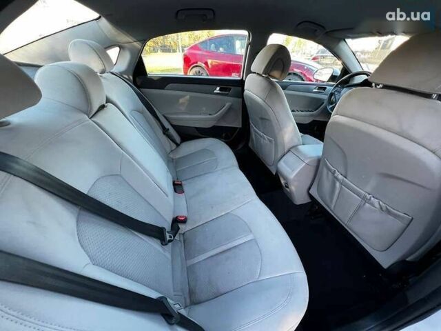 Хендай Соната, объемом двигателя 2.4 л и пробегом 194 тыс. км за 8700 $, фото 6 на Automoto.ua