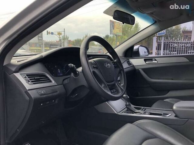 Хендай Соната, об'ємом двигуна 2 л та пробігом 361 тис. км за 9490 $, фото 8 на Automoto.ua