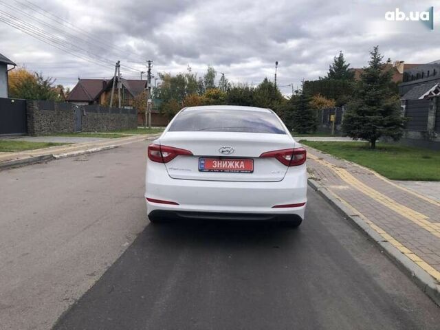 Хендай Соната, об'ємом двигуна 2 л та пробігом 225 тис. км за 9990 $, фото 4 на Automoto.ua