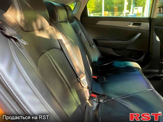 Хендай Соната, об'ємом двигуна 2 л та пробігом 480 тис. км за 8000 $, фото 2 на Automoto.ua