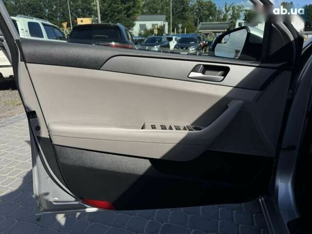 Хендай Соната, об'ємом двигуна 2.4 л та пробігом 196 тис. км за 8700 $, фото 15 на Automoto.ua