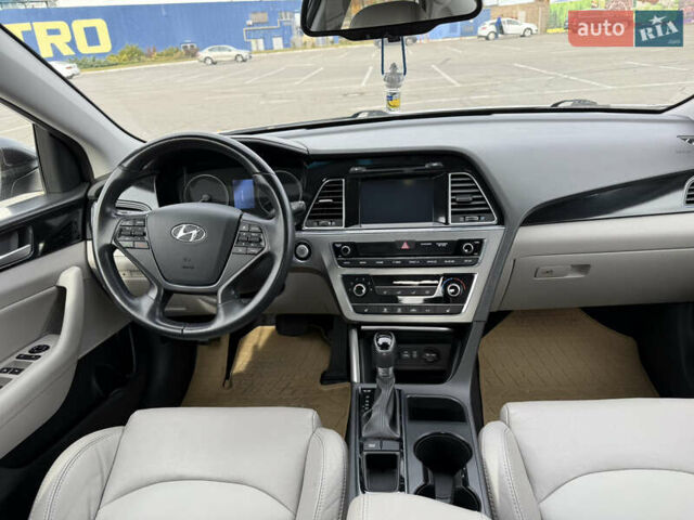 Хендай Соната, об'ємом двигуна 2.36 л та пробігом 111 тис. км за 11800 $, фото 5 на Automoto.ua