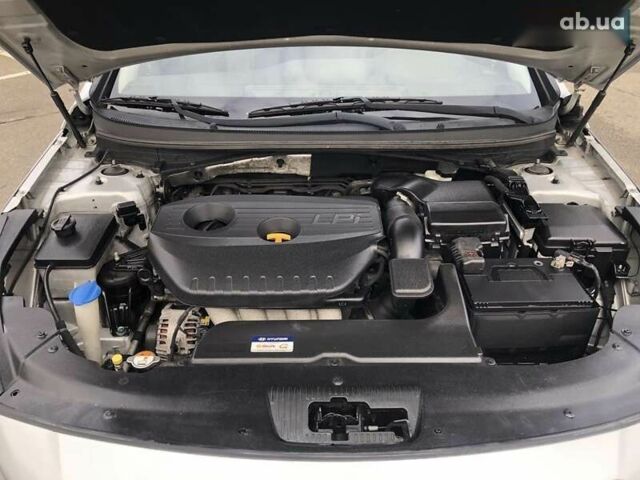 Хендай Соната, об'ємом двигуна 2 л та пробігом 361 тис. км за 9490 $, фото 24 на Automoto.ua
