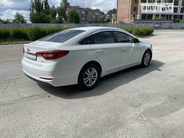 Хендай Соната, об'ємом двигуна 2 л та пробігом 401 тис. км за 9886 $, фото 2 на Automoto.ua