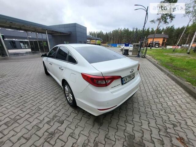 Хендай Соната, объемом двигателя 2 л и пробегом 372 тыс. км за 8999 $, фото 7 на Automoto.ua