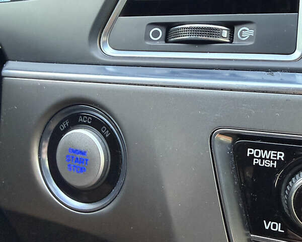 Хендай Соната, объемом двигателя 2 л и пробегом 144 тыс. км за 10500 $, фото 6 на Automoto.ua