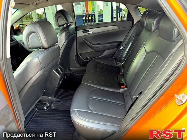 Хендай Соната, объемом двигателя 2 л и пробегом 320 тыс. км за 7999 $, фото 3 на Automoto.ua