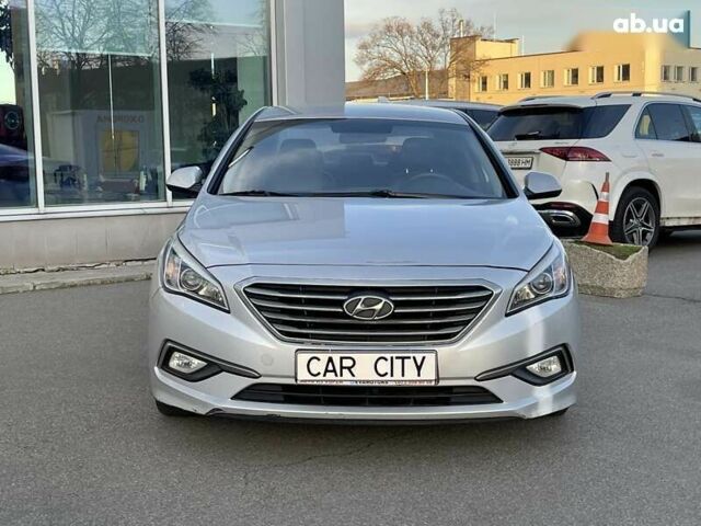 Хендай Соната, об'ємом двигуна 2 л та пробігом 383 тис. км за 7900 $, фото 1 на Automoto.ua
