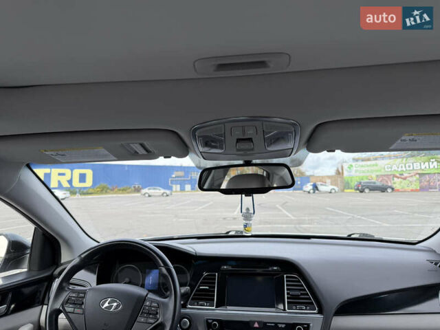 Хендай Соната, объемом двигателя 2.36 л и пробегом 111 тыс. км за 11800 $, фото 6 на Automoto.ua