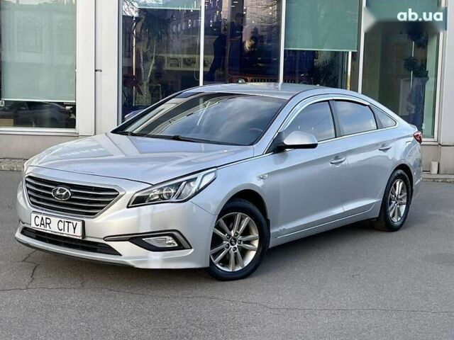 Хендай Соната, об'ємом двигуна 2 л та пробігом 383 тис. км за 7900 $, фото 2 на Automoto.ua
