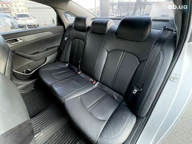 Хендай Соната, об'ємом двигуна 2 л та пробігом 383 тис. км за 7900 $, фото 17 на Automoto.ua