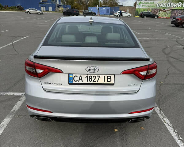 Хендай Соната, объемом двигателя 2.36 л и пробегом 111 тыс. км за 11800 $, фото 1 на Automoto.ua