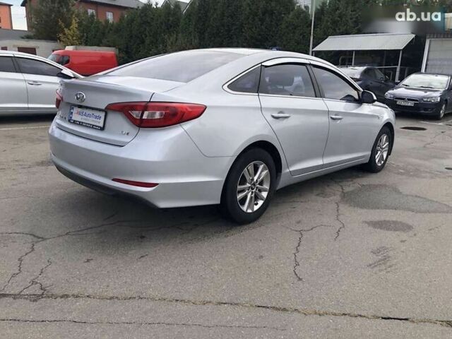 Хендай Соната, об'ємом двигуна 2 л та пробігом 361 тис. км за 9490 $, фото 5 на Automoto.ua