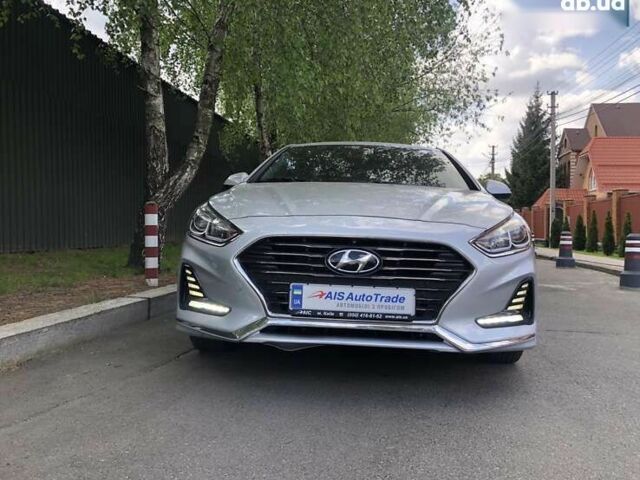 Хендай Соната 2017 в Киеве на Automoto.ua Хендай Соната, объемом двигателя 2 л и пробегом 455 тыс. км за 10990 $, фото 1 на Automoto.ua