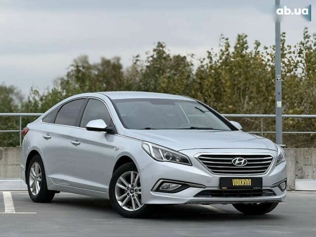 Хендай Соната, об'ємом двигуна 2 л та пробігом 359 тис. км за 8900 $, фото 6 на Automoto.ua