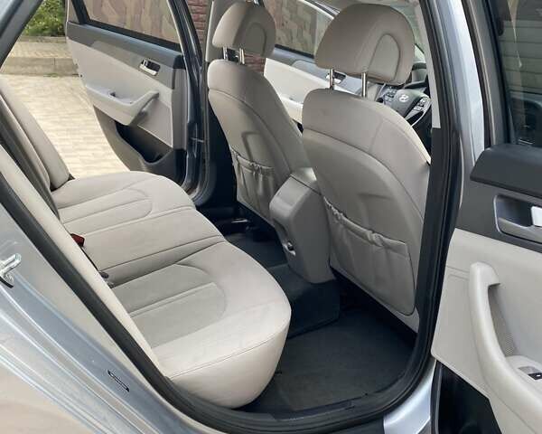 Хендай Соната, объемом двигателя 2.36 л и пробегом 156 тыс. км за 10500 $, фото 8 на Automoto.ua