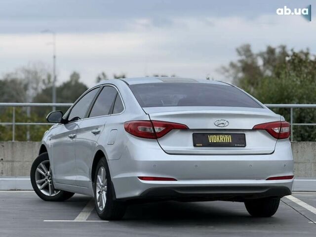 Хендай Соната, об'ємом двигуна 2 л та пробігом 359 тис. км за 8900 $, фото 13 на Automoto.ua