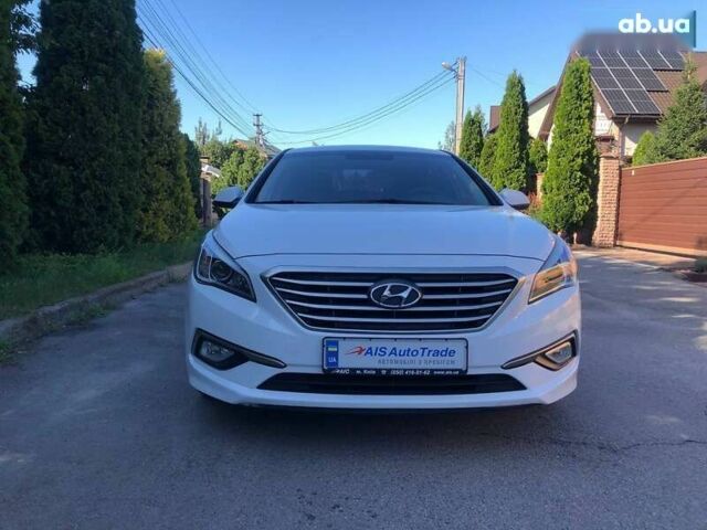 Хендай Соната, об'ємом двигуна 2 л та пробігом 267 тис. км за 11290 $, фото 1 на Automoto.ua