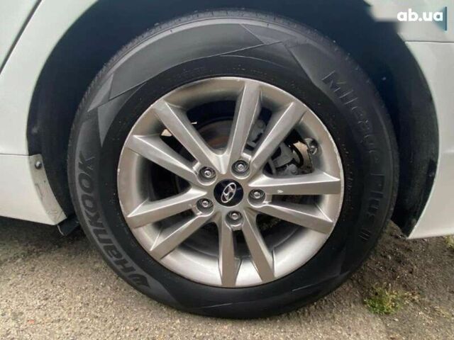 Хендай Соната, об'ємом двигуна 2 л та пробігом 394 тис. км за 10290 $, фото 7 на Automoto.ua