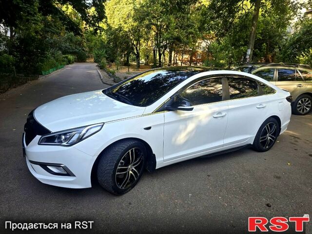 Хендай Соната, объемом двигателя 2 л и пробегом 205 тыс. км за 10000 $, фото 5 на Automoto.ua