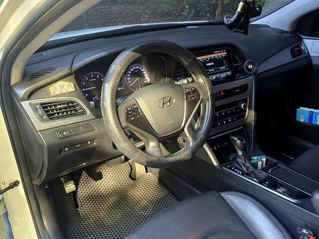 Хендай Соната, объемом двигателя 2 л и пробегом 205 тыс. км за 10000 $, фото 11 на Automoto.ua