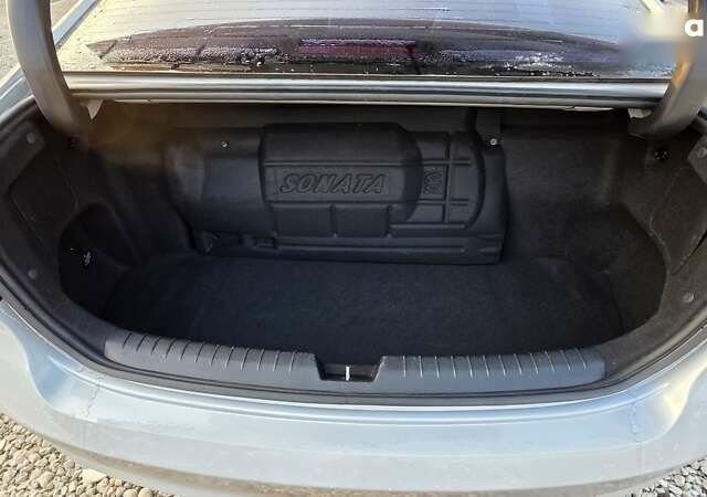 Хендай Соната, объемом двигателя 0 л и пробегом 240 тыс. км за 11290 $, фото 10 на Automoto.ua