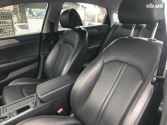 Хендай Соната, об'ємом двигуна 2 л та пробігом 385 тис. км за 10290 $, фото 13 на Automoto.ua