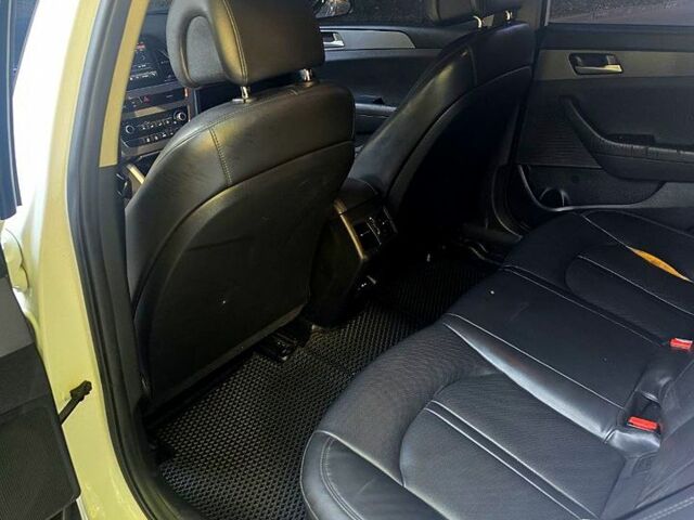 Хендай Соната, объемом двигателя 2 л и пробегом 205 тыс. км за 10000 $, фото 7 на Automoto.ua