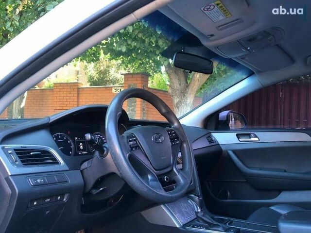 Хендай Соната, об'ємом двигуна 2 л та пробігом 267 тис. км за 11290 $, фото 8 на Automoto.ua