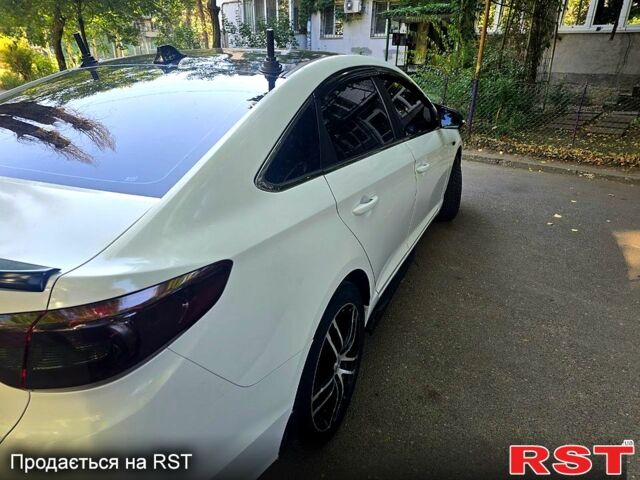 Хендай Соната, объемом двигателя 2 л и пробегом 205 тыс. км за 10000 $, фото 6 на Automoto.ua