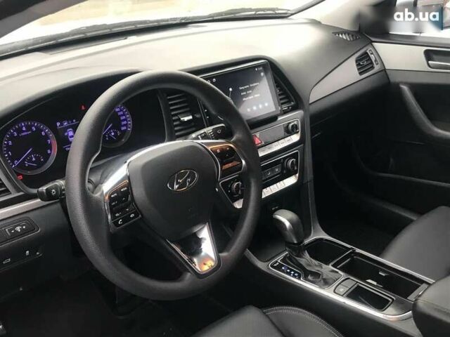 Хендай Соната 2017 у Києві на Automoto.ua Хендай Соната, об'ємом двигуна 2 л та пробігом 304 тис. км за 11990 $, фото 7 на Automoto.ua