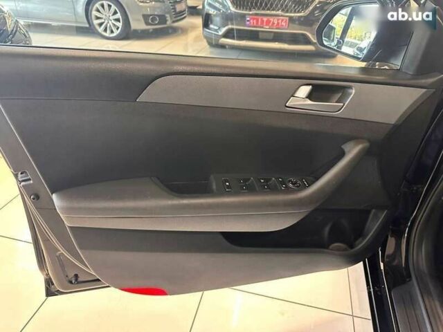 Хендай Соната, об'ємом двигуна 2 л та пробігом 287 тис. км за 11500 $, фото 9 на Automoto.ua