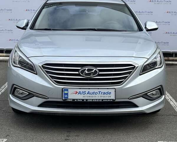 Хендай Соната 2017 в Киеве на Automoto.ua Хендай Соната, объемом двигателя 2 л и пробегом 380 тыс. км за 10790 $, фото 1 на Automoto.ua