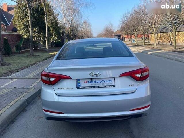 Хендай Соната 2017 в Киеве на Automoto.ua Хендай Соната, объемом двигателя 2 л и пробегом 352 тыс. км за 10790 $, фото 3 на Automoto.ua
