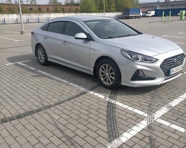 Хендай Соната, об'ємом двигуна 0 л та пробігом 265 тис. км за 12000 $, фото 10 на Automoto.ua