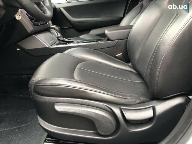 Хендай Соната, объемом двигателя 2 л и пробегом 354 тыс. км за 10990 $, фото 8 на Automoto.ua