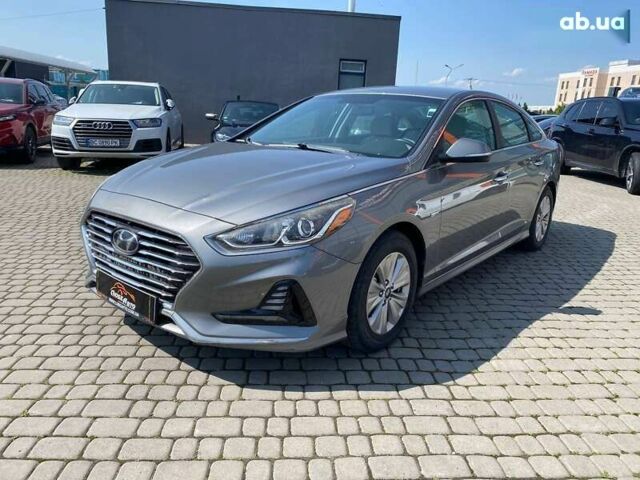 Хендай Соната, об'ємом двигуна 0 л та пробігом 137 тис. км за 14300 $, фото 2 на Automoto.ua