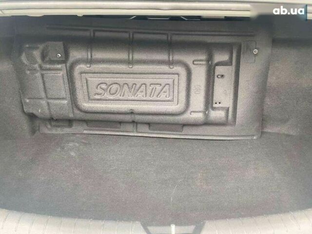 Хендай Соната, объемом двигателя 2 л и пробегом 388 тыс. км за 11490 $, фото 11 на Automoto.ua